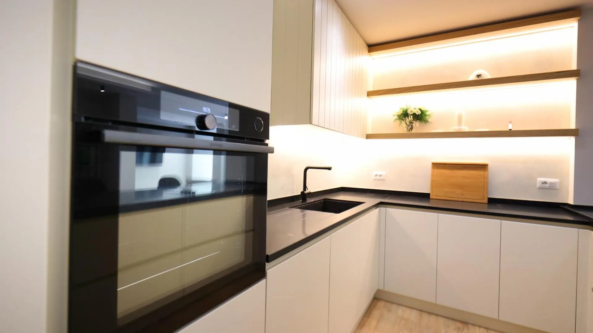 Amantia Apartment Vlore 0*,  Albania